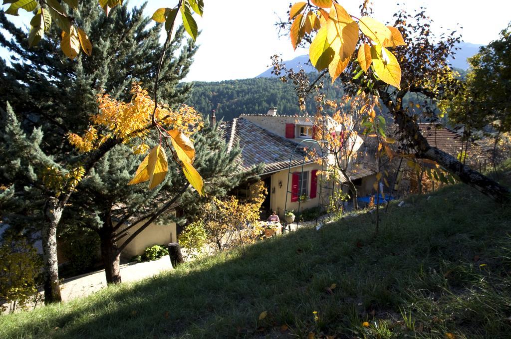 La Grange D'Agnes Bed and Breakfast Montmaur-en-Diois Buitenkant foto