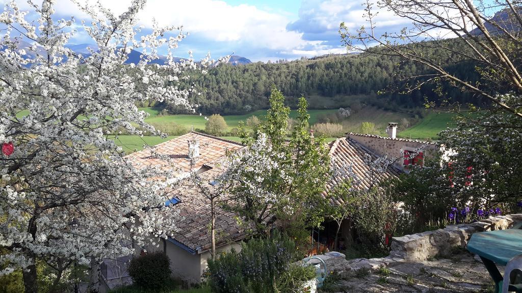 La Grange D'Agnes Bed and Breakfast Montmaur-en-Diois Buitenkant foto